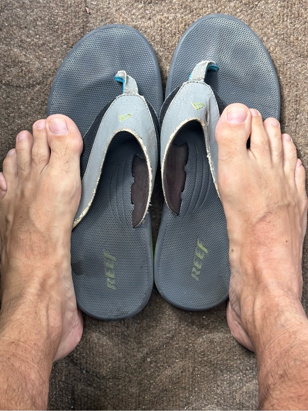 Reef Men's Fanning Thong Sandals with Bottle Opener